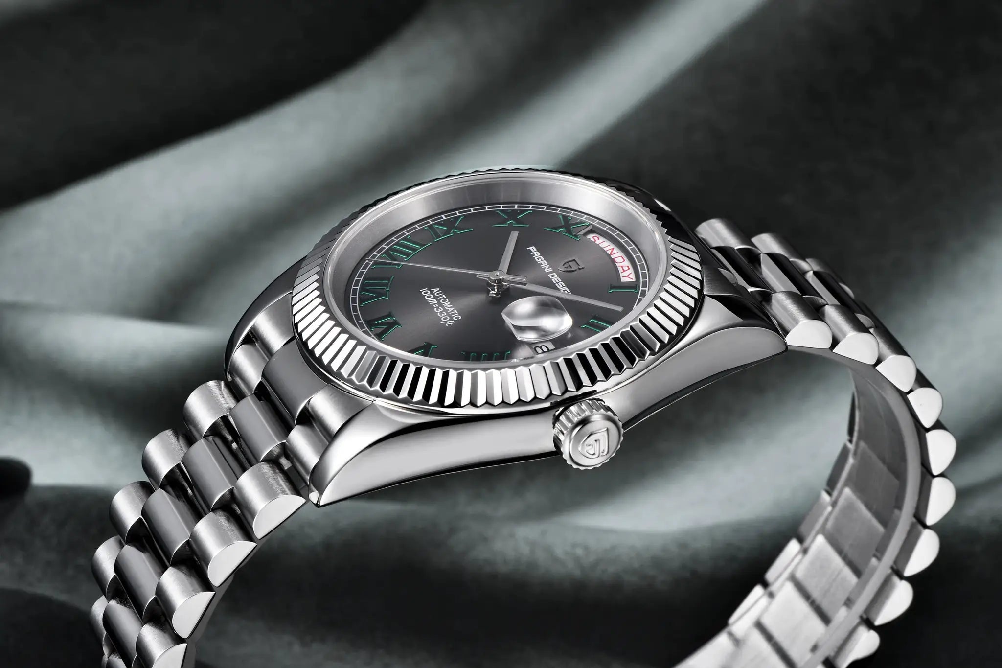 PAGANI DESIGN men's stainless steel bracelet wristwatch with black dial, green Roman numerals, date magnifier