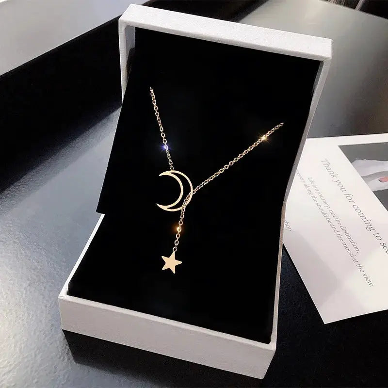 Moon Star Pendant Choker Necklace in gold color alloy chain by Simples Market