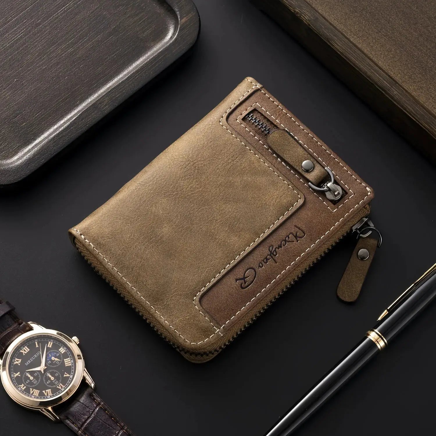 Men's retro short wallet by Simples Market in brown PU leather with zipper coin pocket and key ring.