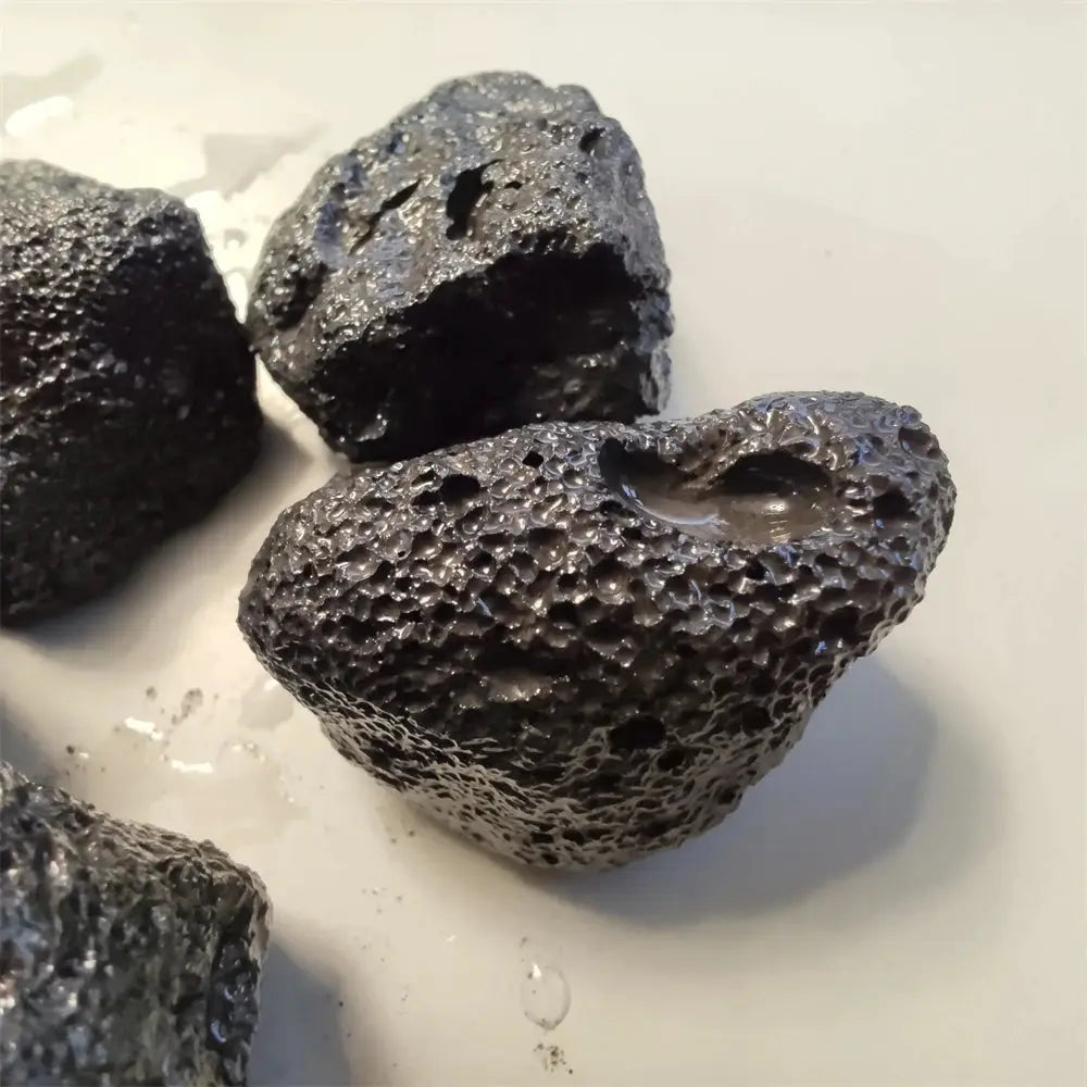 Natural Volcanic Rock Biological Filter Media For Aquarium Clear Water Enhancement Honeycomb Stone Decoration