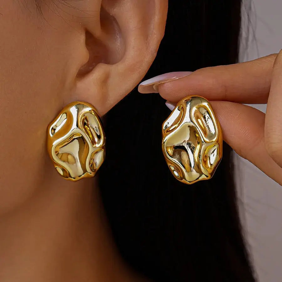 Gold and silver irregular oval acrylic stud earrings, two-tone geometric design, unisex party jewelry pair