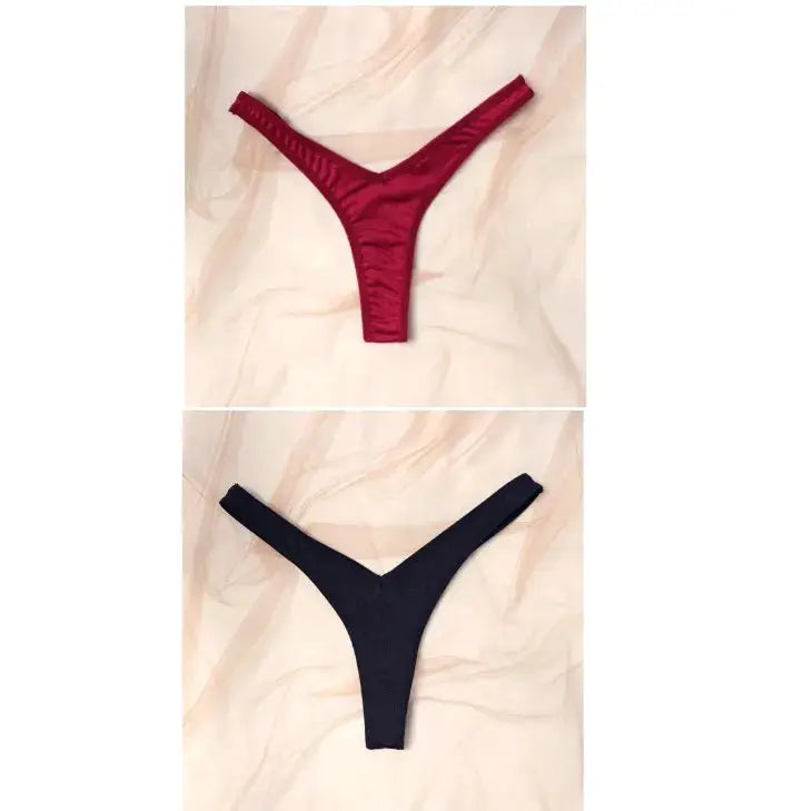 Thong underwear Simples Market, low-waist style, red and black 2-pack.