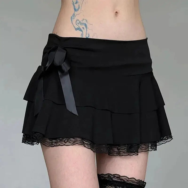 Simples Market Goth Y2K black lace-trim bow A-line mini skirt with layered ruffles and lace hem