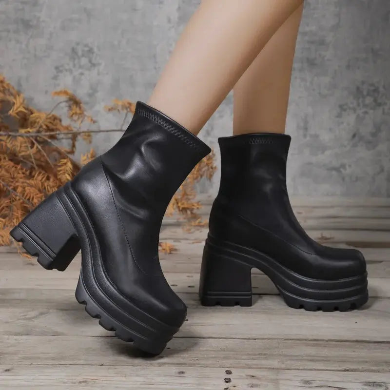 VivaModa Women Short Boots Leather Square Toe Zipper High Heels Thick Sole Winter Boots
