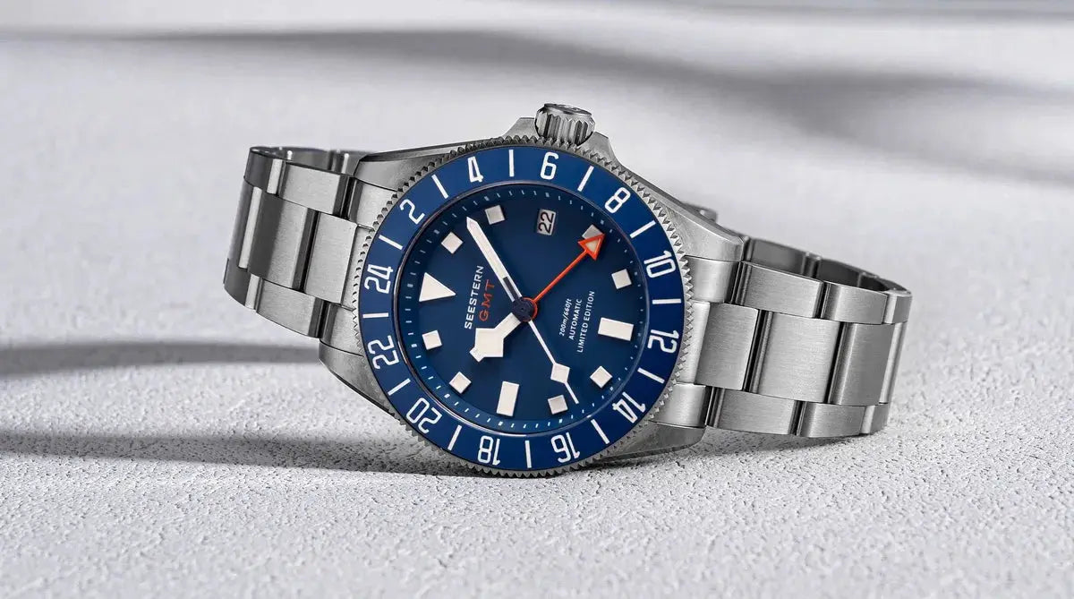 SEESTERN Diver GMT automatic watch by Simples Market, blue dial with blue bezel, stainless steel bracelet