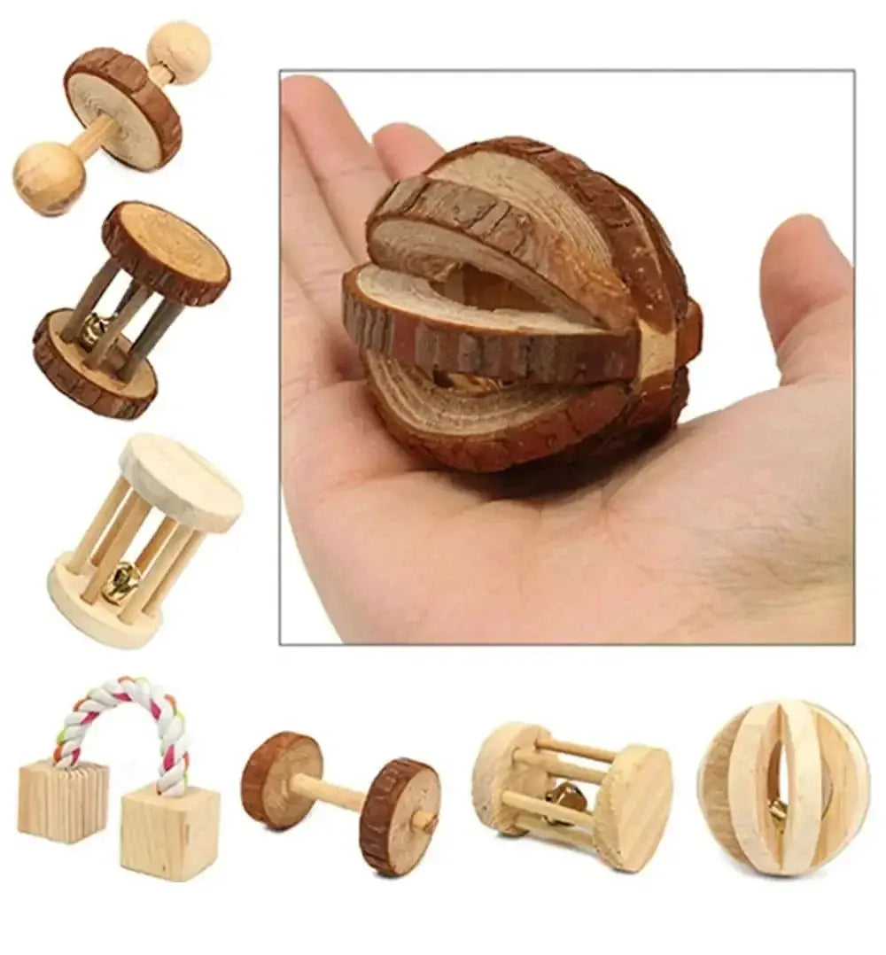 Wooden small-animal play toy set; natural pine wood, 7 pieces, Simples Market brand