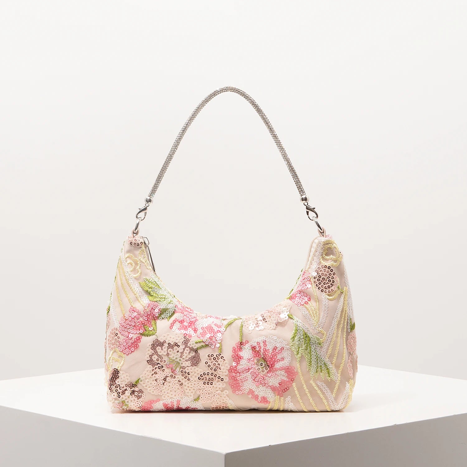 Shoulder bag with floral sequin embroidery on pale pink fabric, silver chain strap, Simples Market