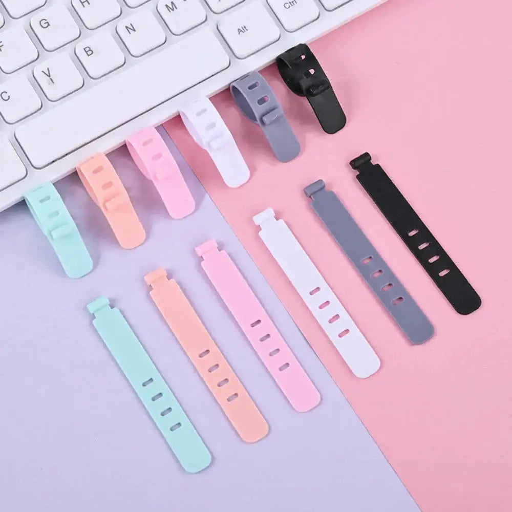Silicone cable ties set by Simples Market in pastel colors for reusable wire organization