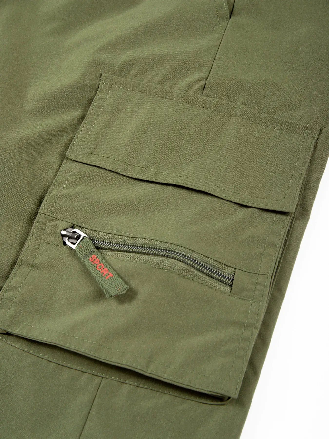 Simples Market olive green cargo shorts with large front cargo pocket and zip pocket.