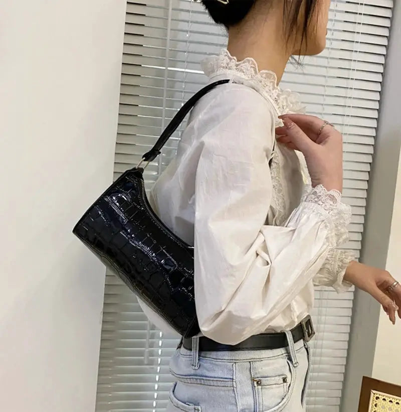 Black crocodile-pattern PU leather underarm handbag with short shoulder strap