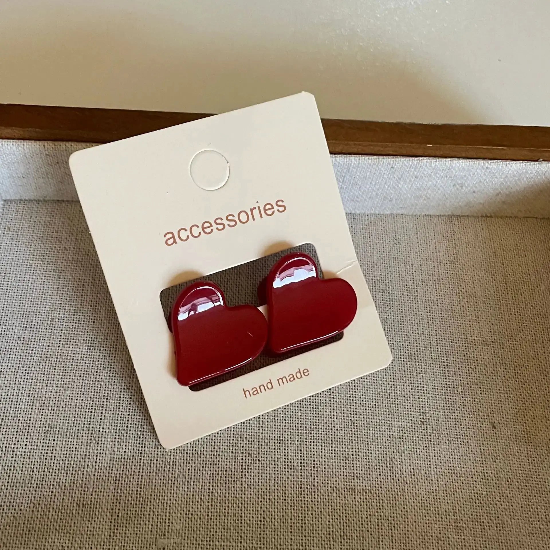 GlamClip Red Mini Duckbill Hair Clip For Women With Seamless Grip And All Day Hold