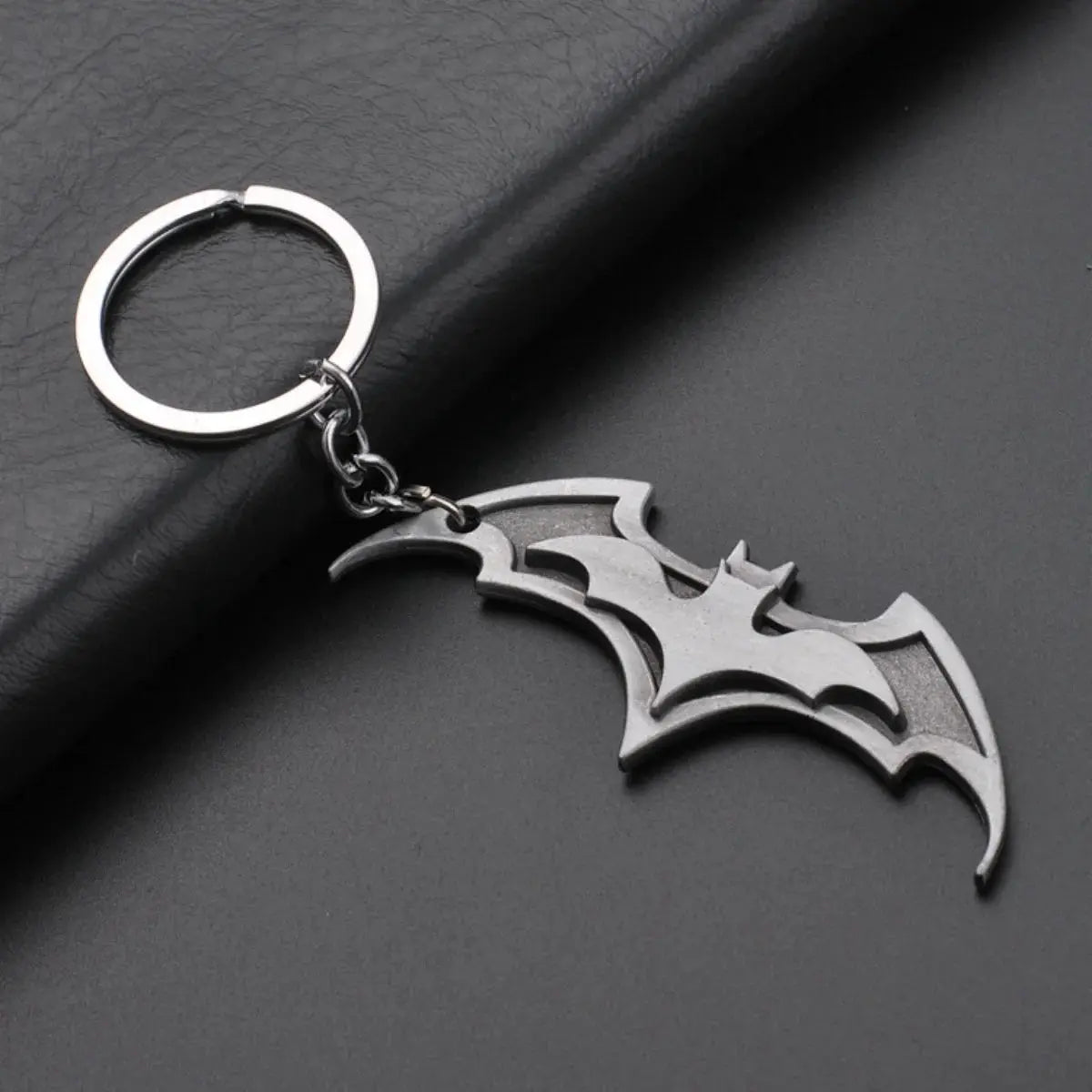 Bat Themed Anime Keychain Creative Metal Car Accessory For Couples Men And Women