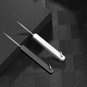 Portable titanium pocket toothpick holder with two metal toothpicks by Simples Market