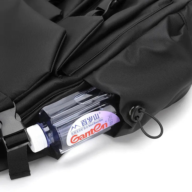 Black Simples Market men's backpack with side Ganten water bottle pocket