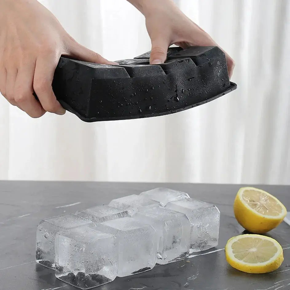 Silicone ice cube mold with lid, black; 4/6/8-grid for whiskey ice cubes, shows 6 clear cubes