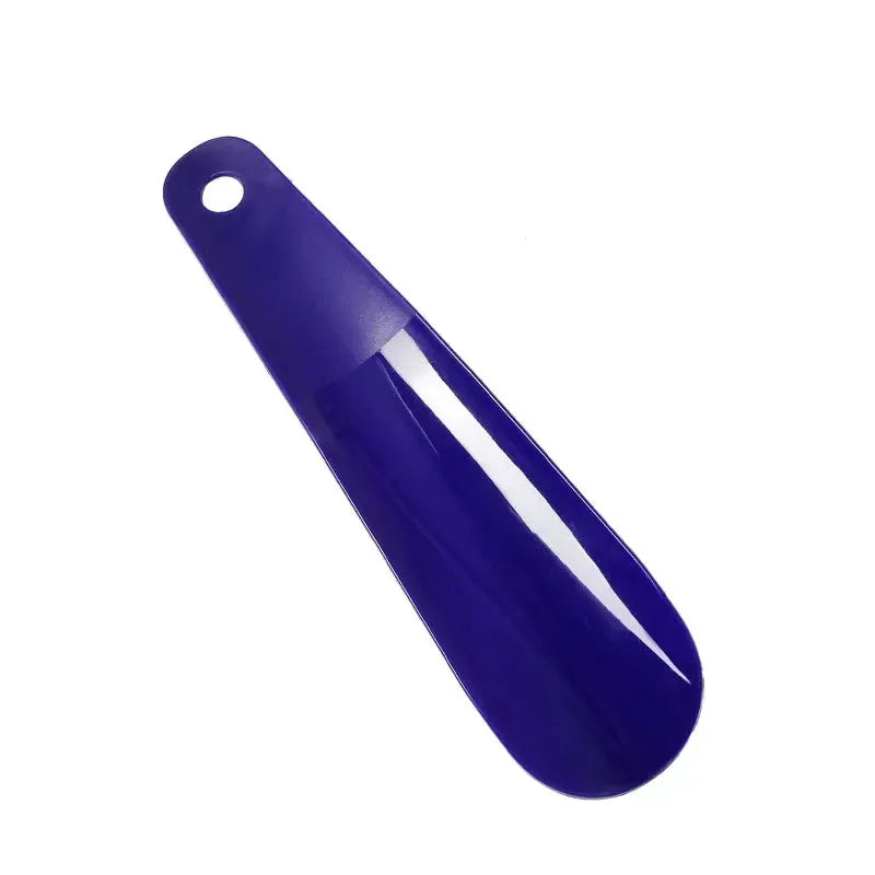 Purple plastic short-handle shoehorn, 16 cm long for home use