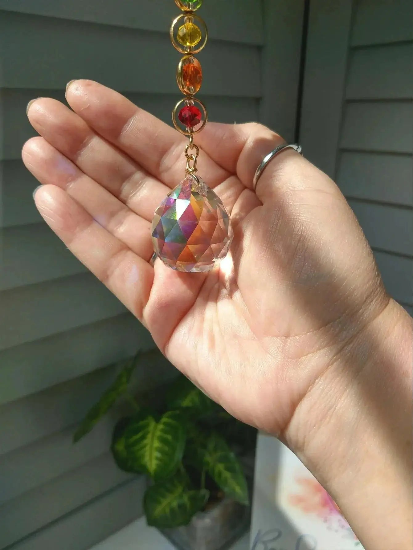 Crystal Suncatcher Mobile Rainbow Prism for Meditation and Home Decor Rainbow Maker 1pc - Simples Market
