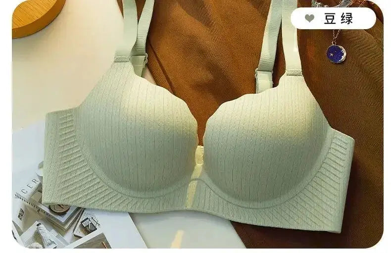Mint green padded push-up bra with 6cm padding, no steel ring
