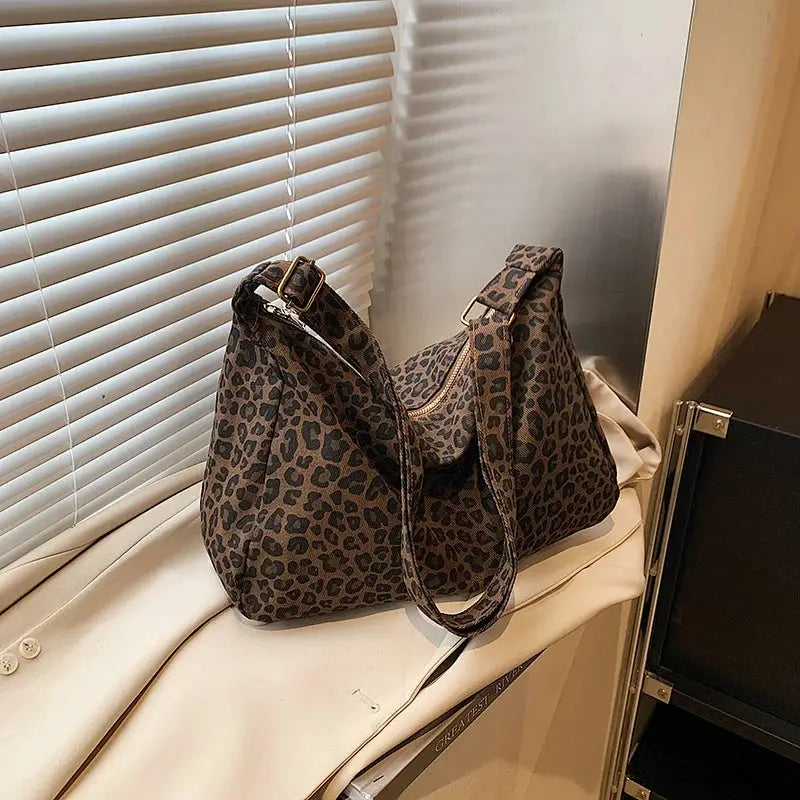 Leopard print women's shoulder bag, soft textile, large-capacity crossbody for daily commute outings