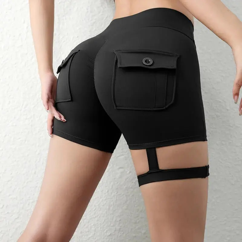 Peach Butt fitness shorts by Simples Market, black cargo-pocket yoga shorts with thigh strap