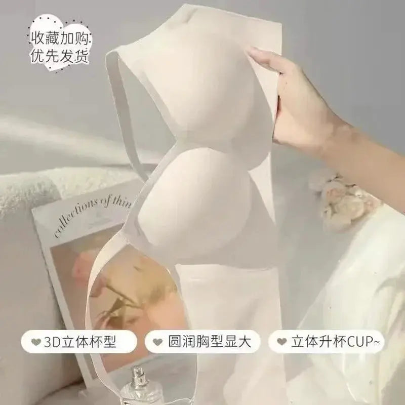 Bra with white 3D molded cups, seamless design for small-bust wearers