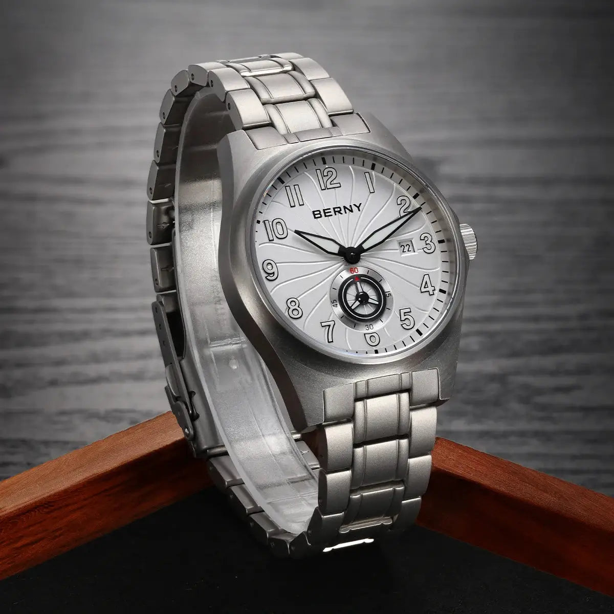 BERNY full titanium automatic men's wristwatch with silver dial and metal bracelet