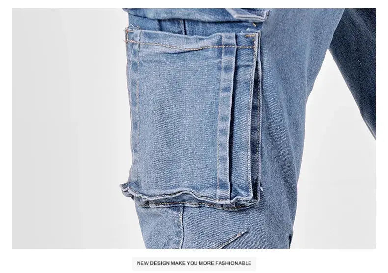 Men's denim cargo pants with large side cargo pocket, washed blue, slim fit.