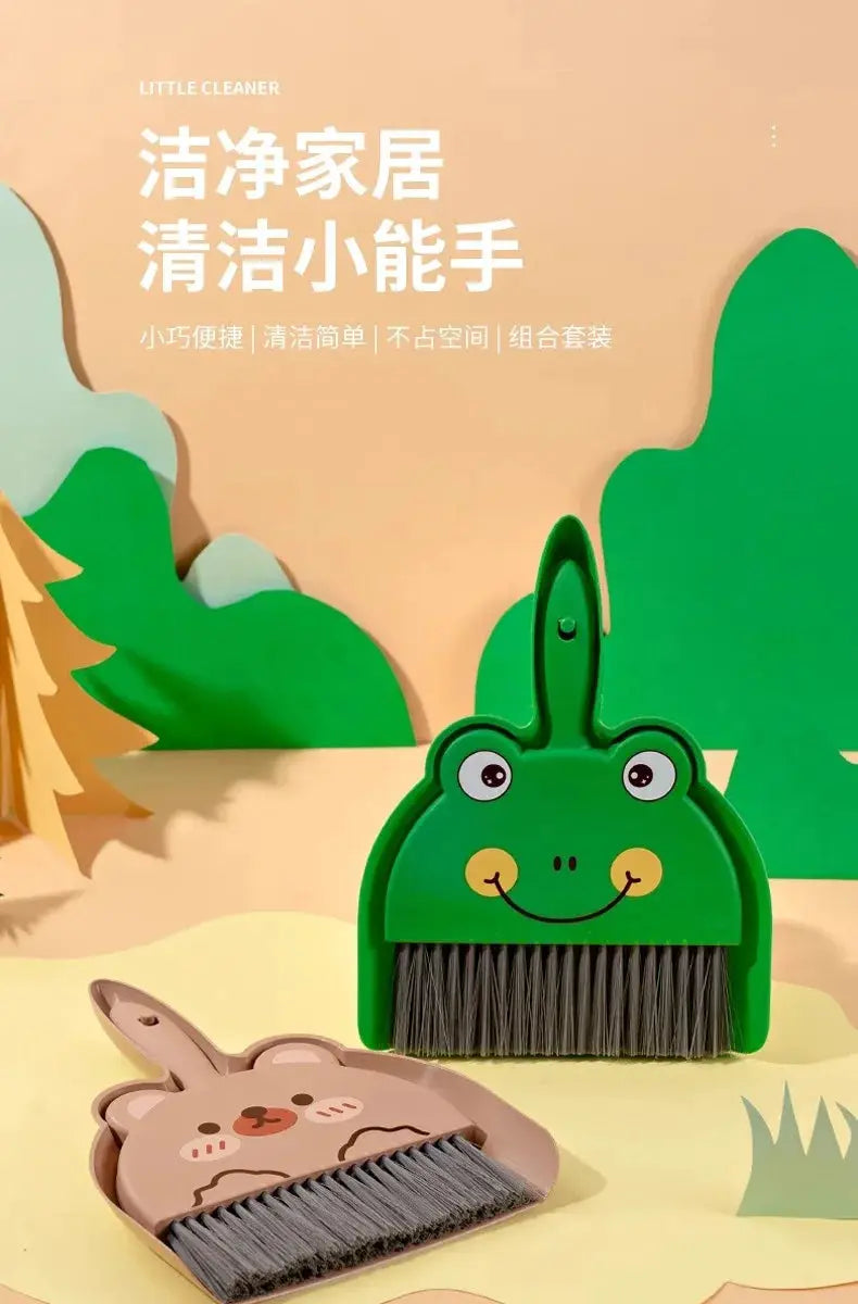 Simples Market mini cartoon desk broom and shovel 2-piece set; green frog broom with grey bristles, brown bunny dustpan.