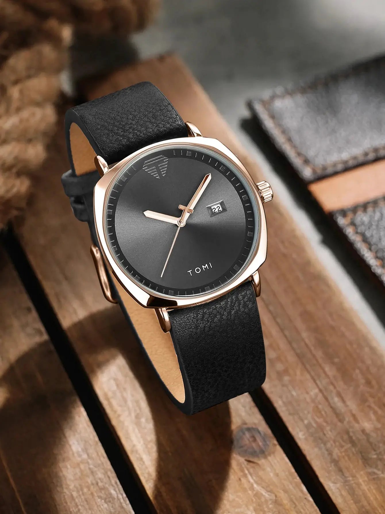 TOMI men's minimalist quartz watch with rose-gold case and black leather strap