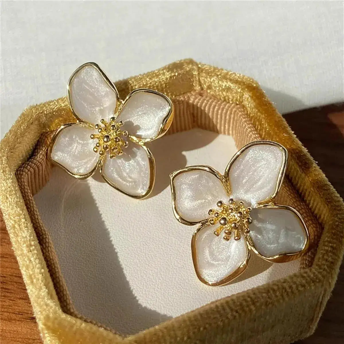 Gold Tone Metal Flower Shape Stud Earrings With Green Epoxy And Milky White Enamel Ins Fashion Jewelry