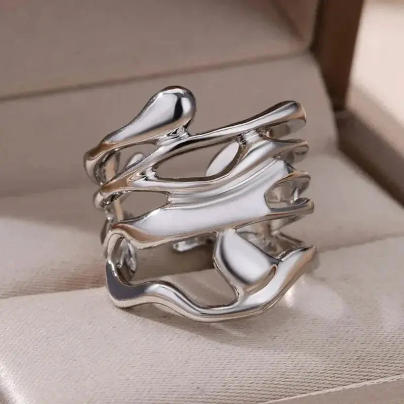 Hollowed Out 2025 Electroplated Gold Wide Ring Elegant Yet Simple Fashion Jewelry Gift For Loved Ones