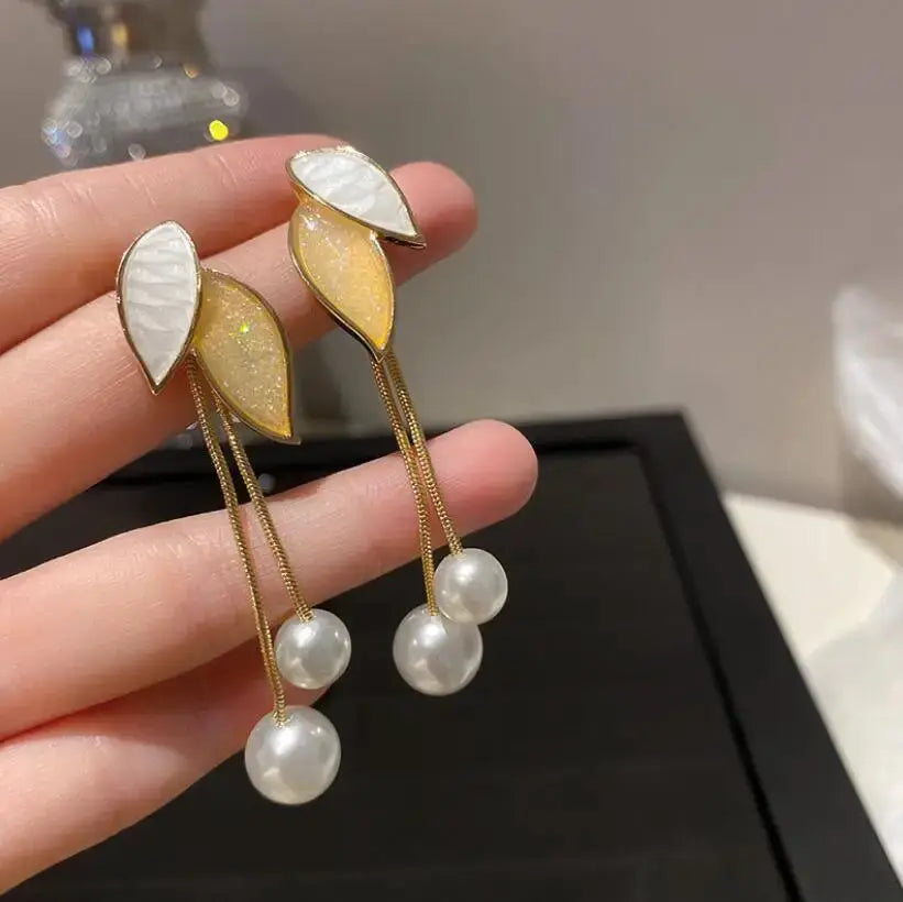 LATS New Korean Arrival Metal Trendy Grey Leaf Stud Earrings For Women Fresh Sweet Fashion Jewelry Gifts 2024