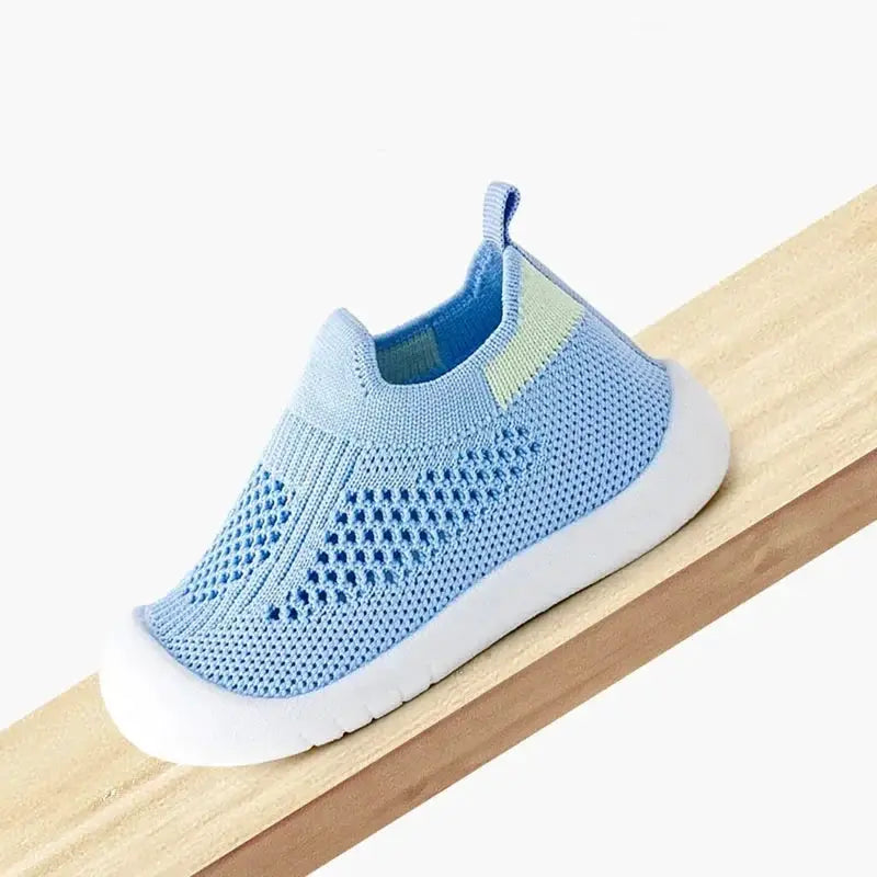 Spring Popular New Baby Shoes Breathable Mesh Knit Slip On Casual Sneakers For Toddlers Non Skid Prewalker 0 To 3T