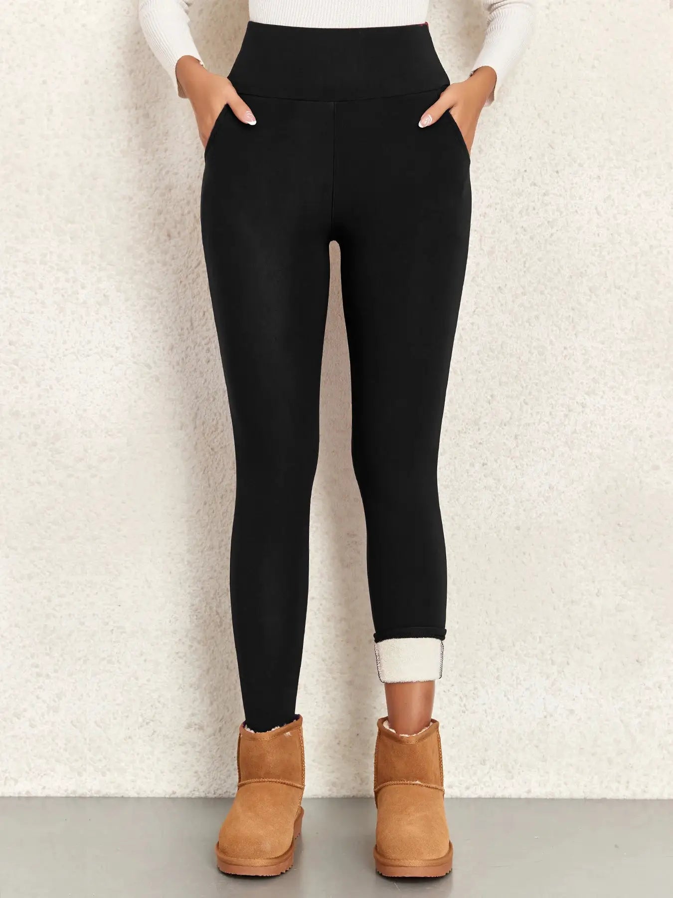 Women’s fleece-lined high-waist leggings with pockets by Simples Market, black thermal pants