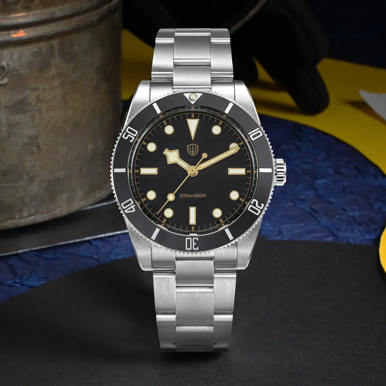 Watchdives WD7922 BB54 dive watch on stainless steel bracelet, black dial, luminous markers, 200m water resistant