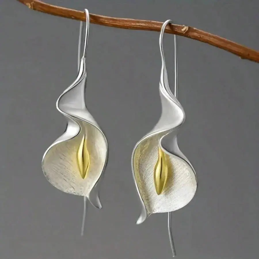Korean Angel Eye Gold Plated Hoop Earrings With Rhinestones Inlay Tulip Petal Design For Women Party Jewelry