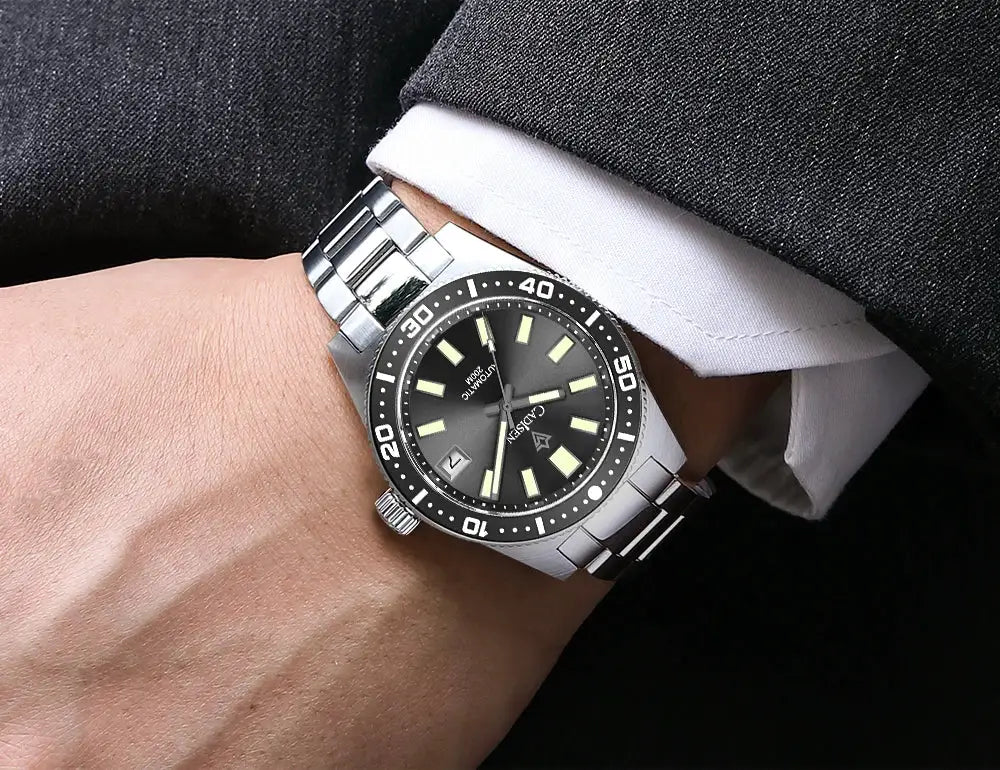 CADISEN 38mm diver men's watch with stainless steel bracelet, black dial and luminous markers