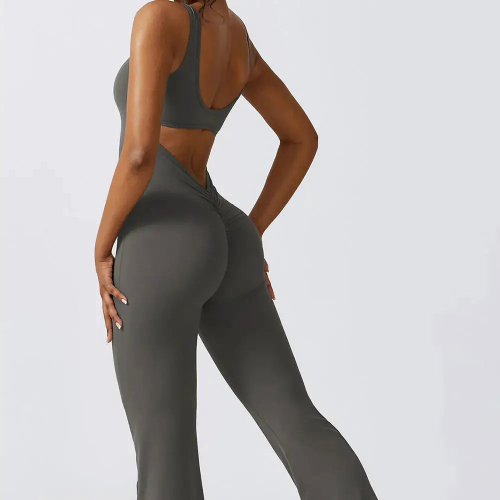 Women Gym Set For Yoga And Training Breathable Stretch Fabric For Comfort And Peak Performance