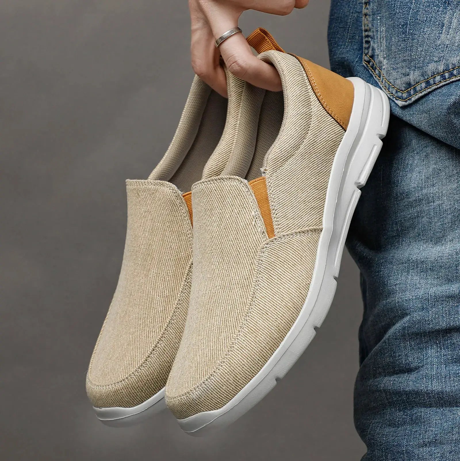 Simples Market men's beige canvas slip-on sneakers with white sole and tan heel accents