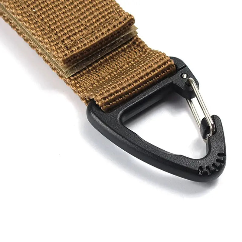 Nylon strap with black carabiner clip by Simples Market for outdoor use