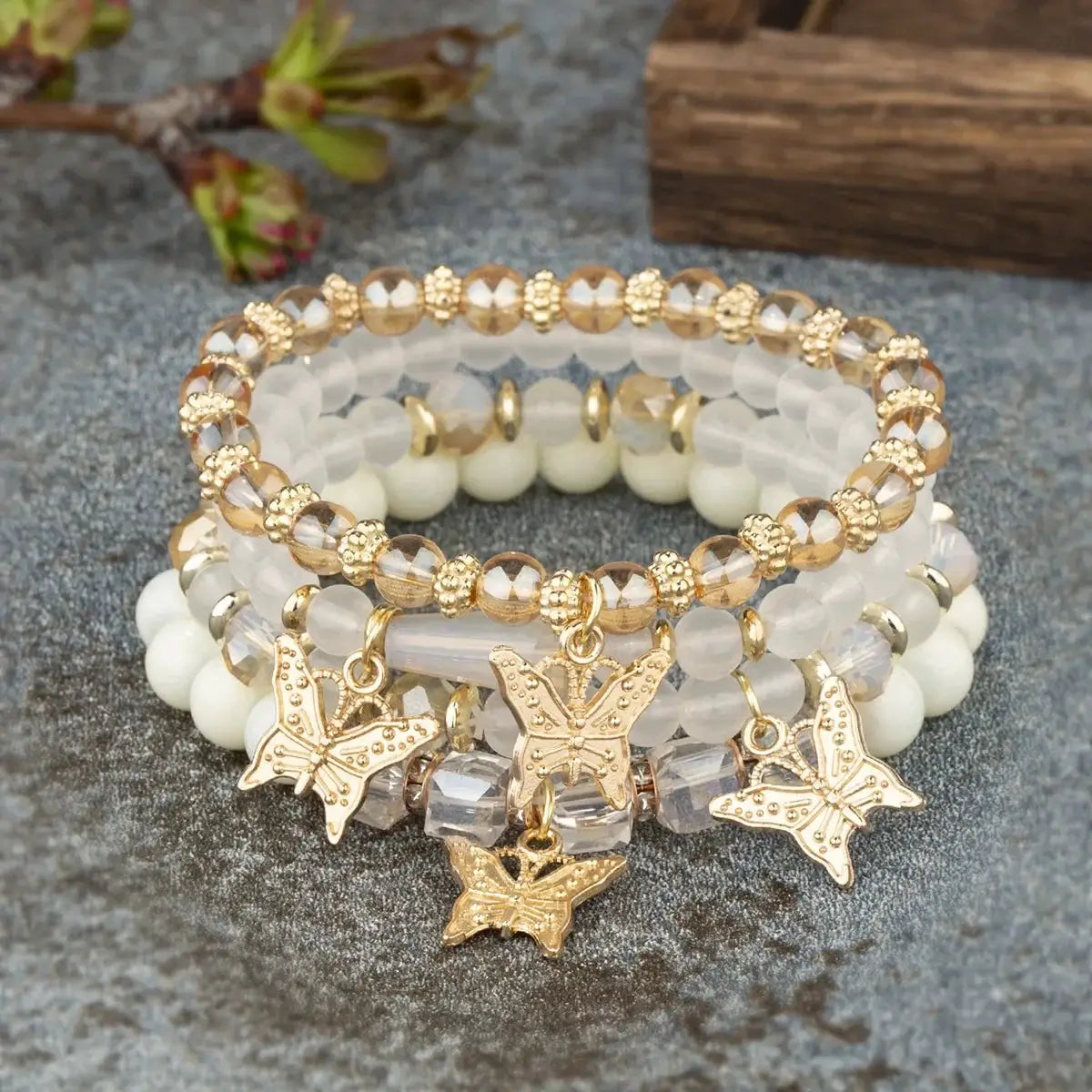 4 Pcs Trendy Butterfly Beaded Bracelet Set For Women Pink Acrylic Beads Elastic Chain Bangles Party Jewelry Gift