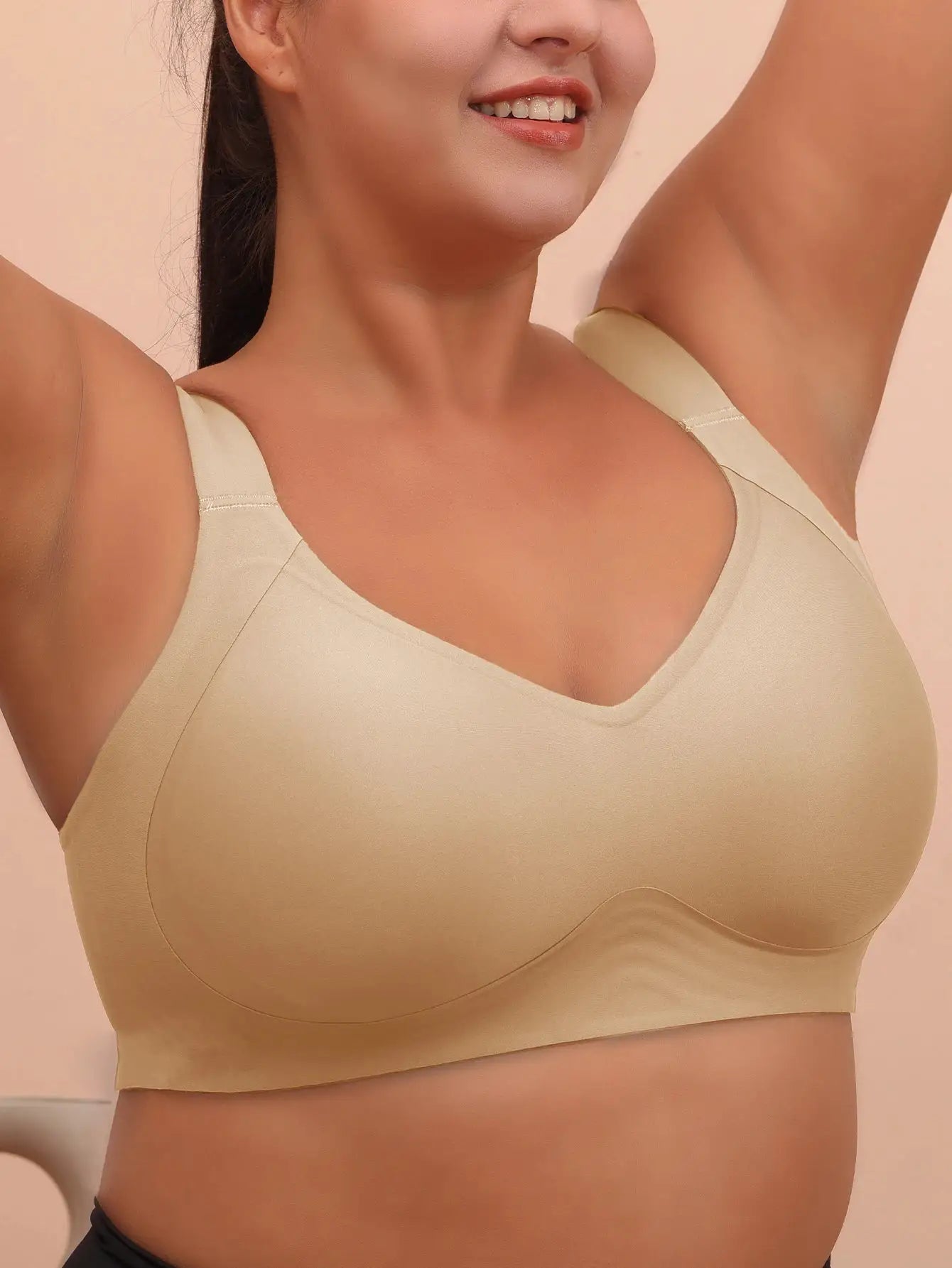 Plus-size beige sleep bra by Simples Market; seamless wireless cups with wide straps