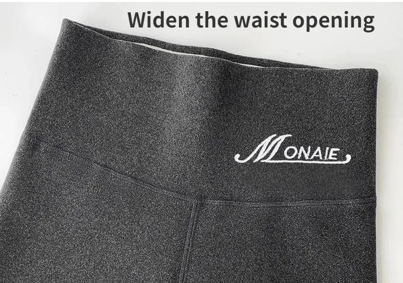 Simples Market winter cashmere leggings, black high-waist, thick warm fabric with MONAIE logo waistband.
