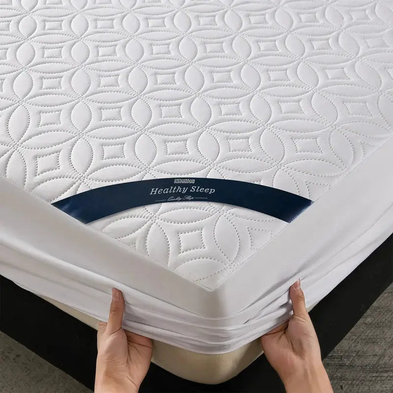 Simples Market Ultrasonic Quilted Waterproof Antibacterial Mattress Protector with 30cm deep pocket, white.