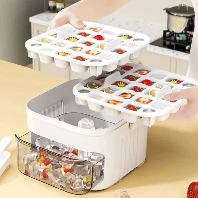 Simples Market 50-grid press-type ice cube mold in white with lid, two double-layer trays