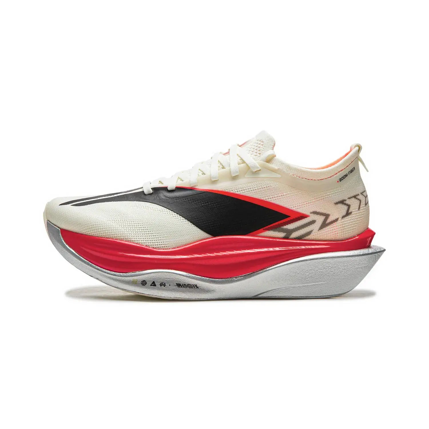Li-Ning FEIDIAN 6 Elite racing shoe; cream/white upper with black panel and red midsole, carbon-plate design