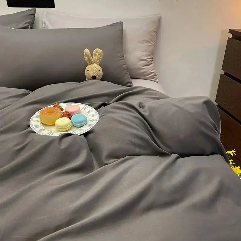 Bonenjoy dark gray duvet cover by Simples Market for double/queen bed on a gray bed.