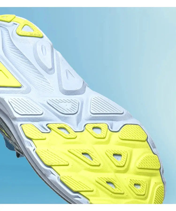 Men's classic cushion running shoes by Simples Market, white with neon yellow outsole