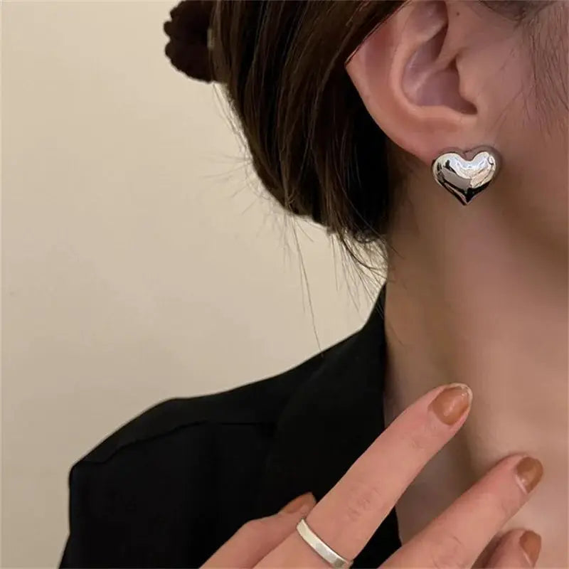 Minimalist Silver Tone Love Heart Stud Earrings For Women Trendy Elegant Bridal Jewelry Hypoallergenic