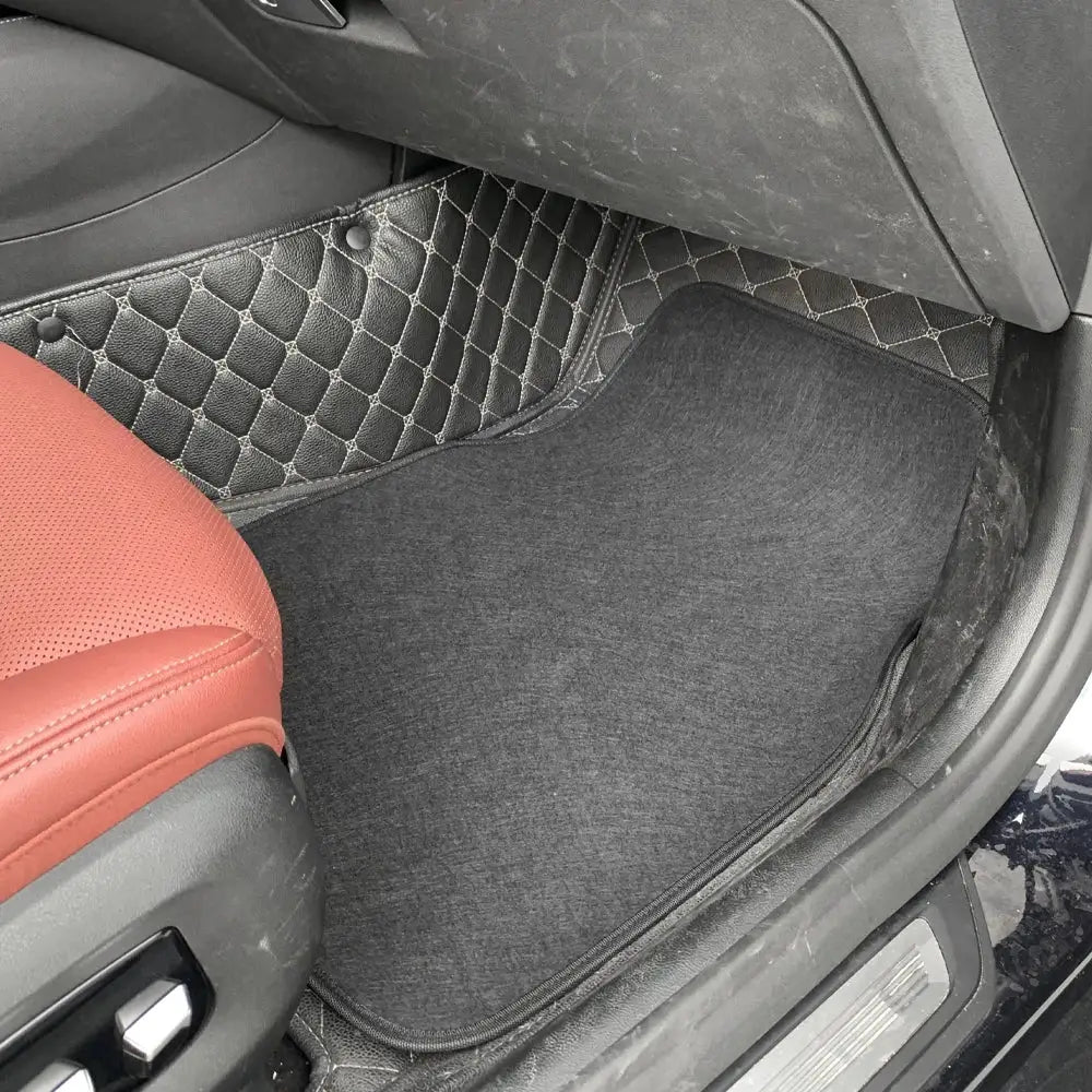 Car floor mats, front & rear universal fit, black carpet with diamond-stitched side panel, Simples Market